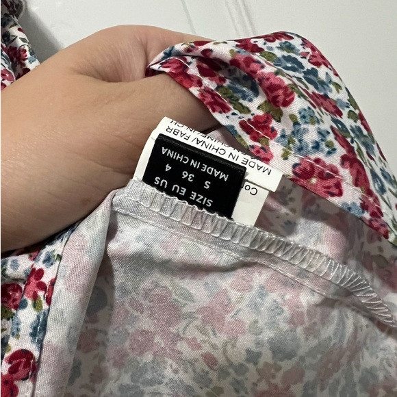 Floral Ruffle Sleeve Top - Picture 3 of 3